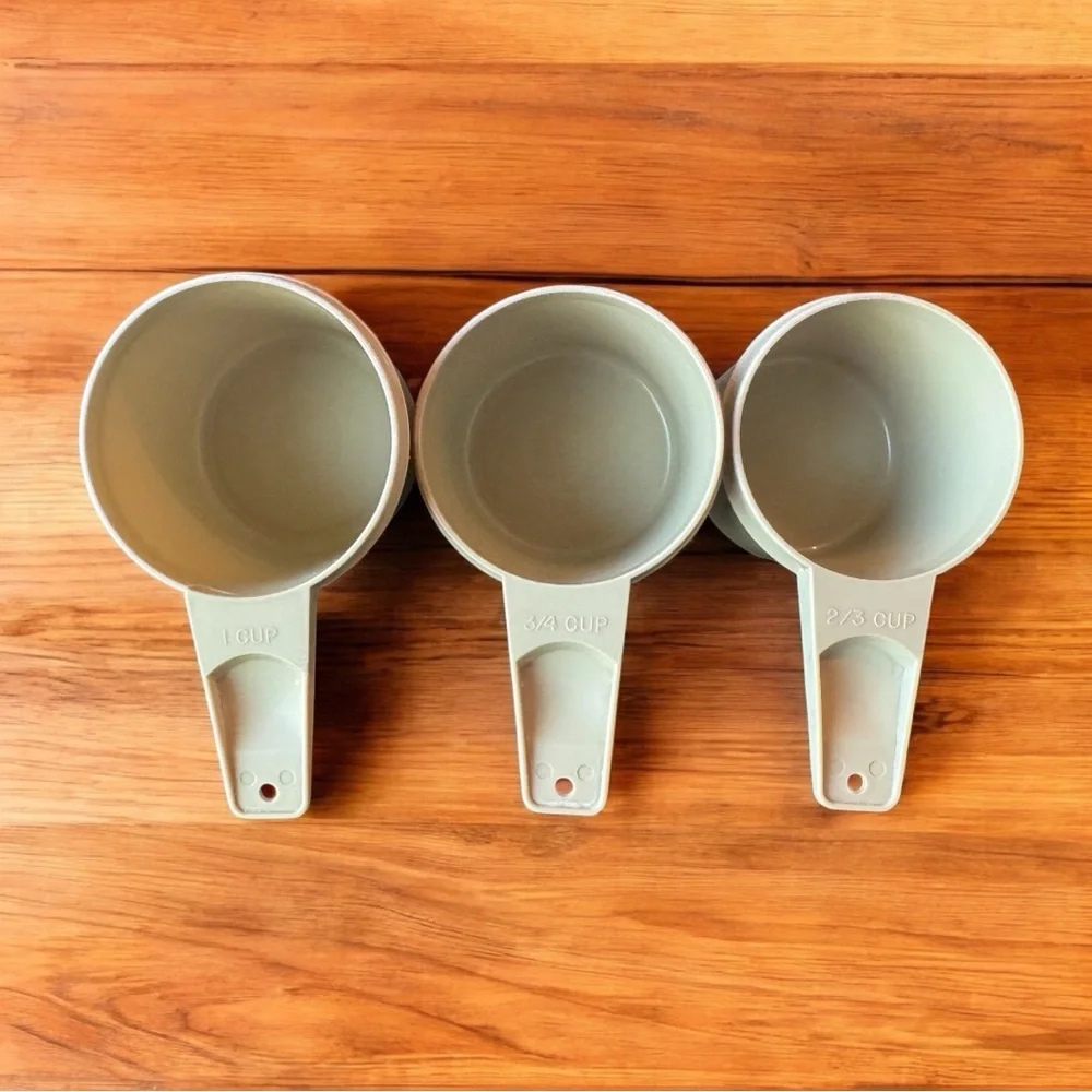 Vintage Tupperware Measuring Cups – Avocado Green – 1 Cup, 3/4 Cup, 2/3 Cup